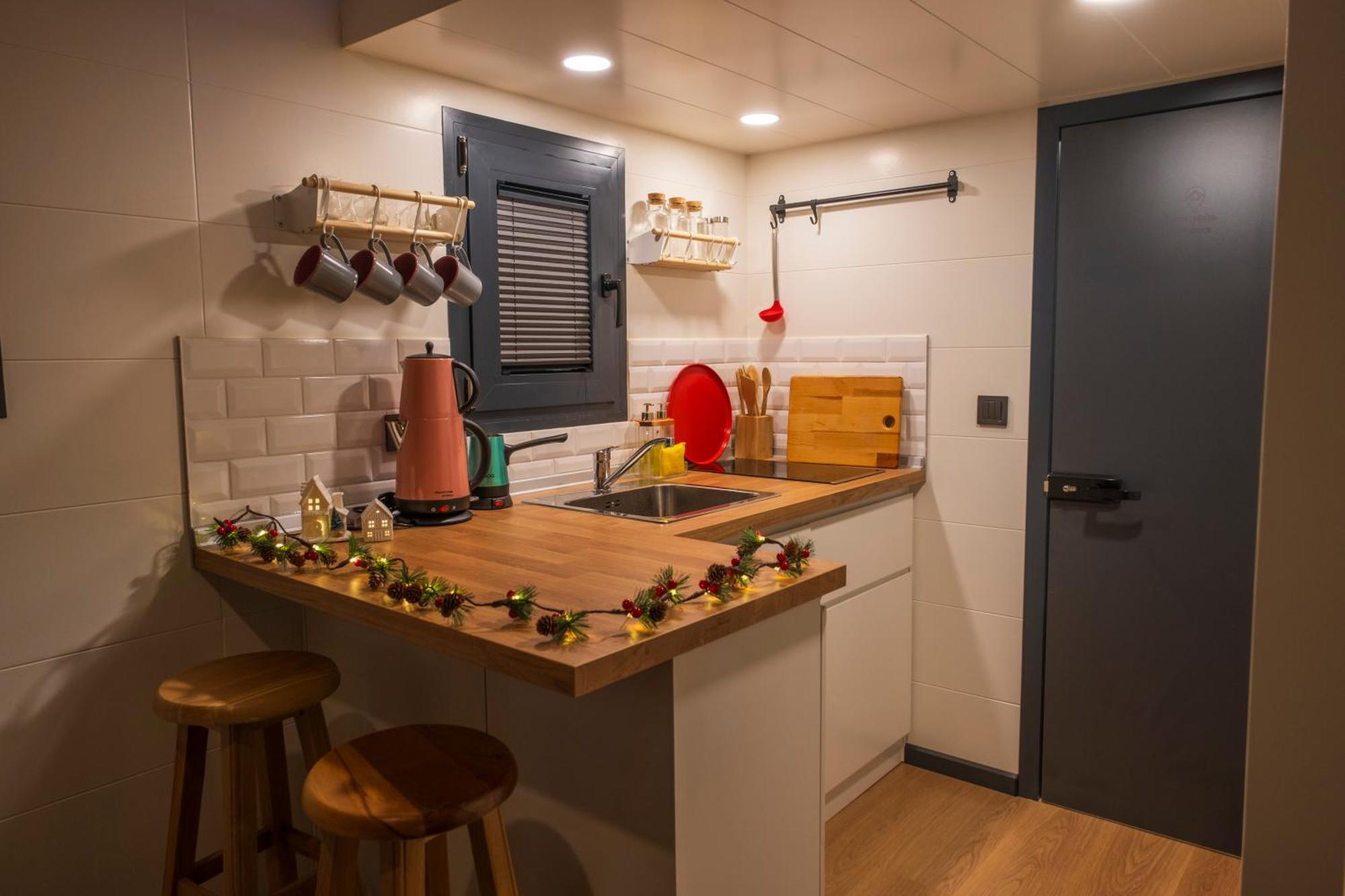 Efe Tiny House Hotell Serik Exteriör bild