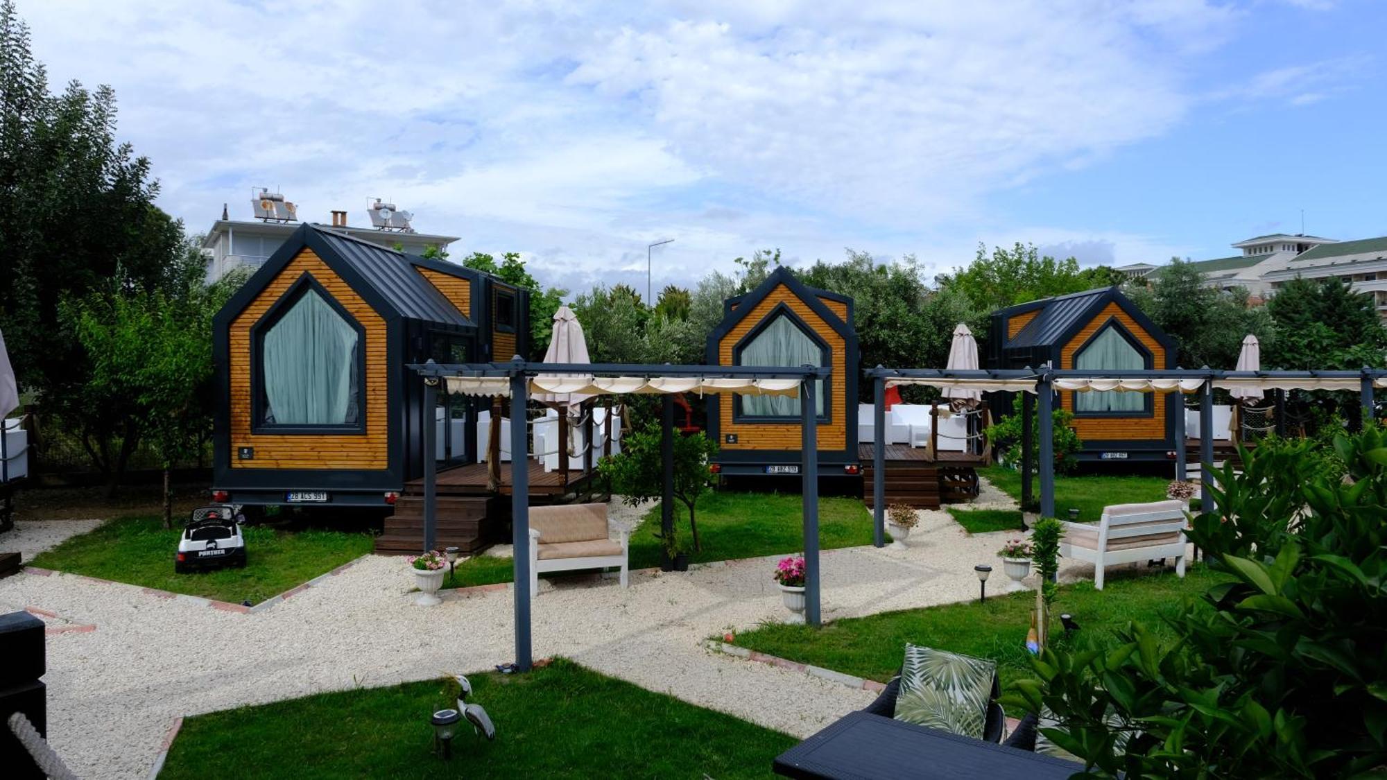 Efe Tiny House Hotell Serik Exteriör bild